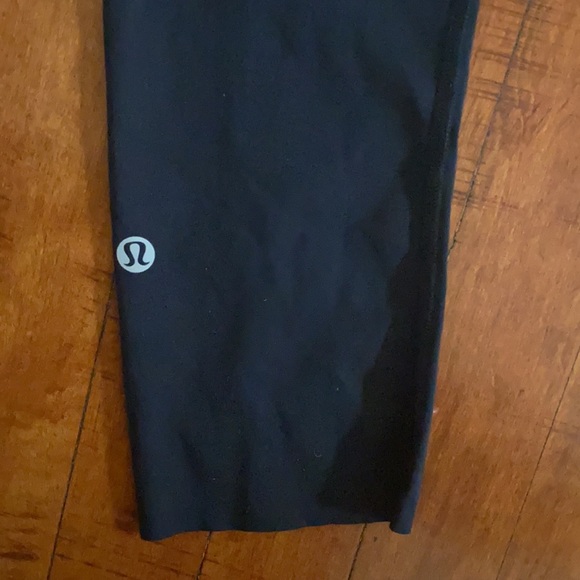 Lululemon CA 35801 RN 106259 H8 leggings - Picture 8 of 9